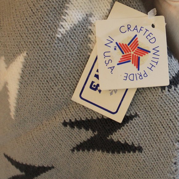 Vintage NWT The Mews Made in USA Acrylic Winter Cap - Picture 5 of 11